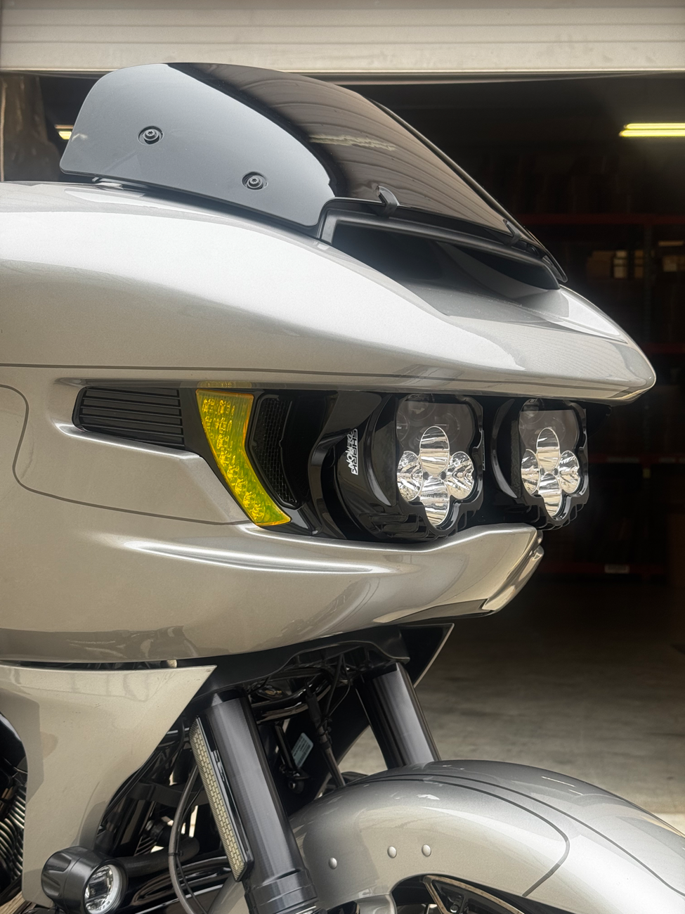 Shark Demon® Integrated Front Turn Signal Vents