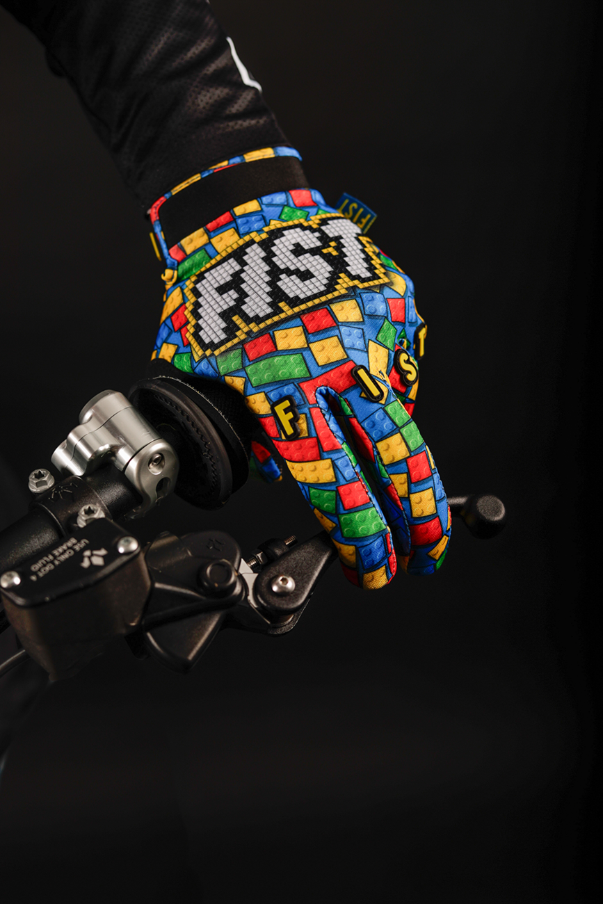 Strapped Build Gloves