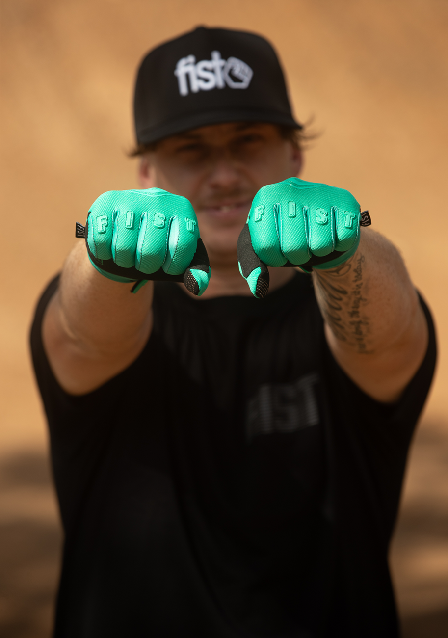 Strapped Stocker Jade Gloves