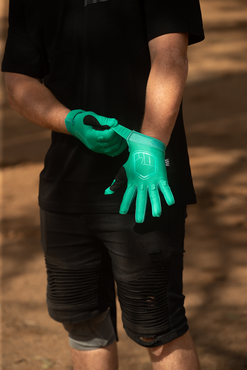Strapped Stocker Jade Gloves