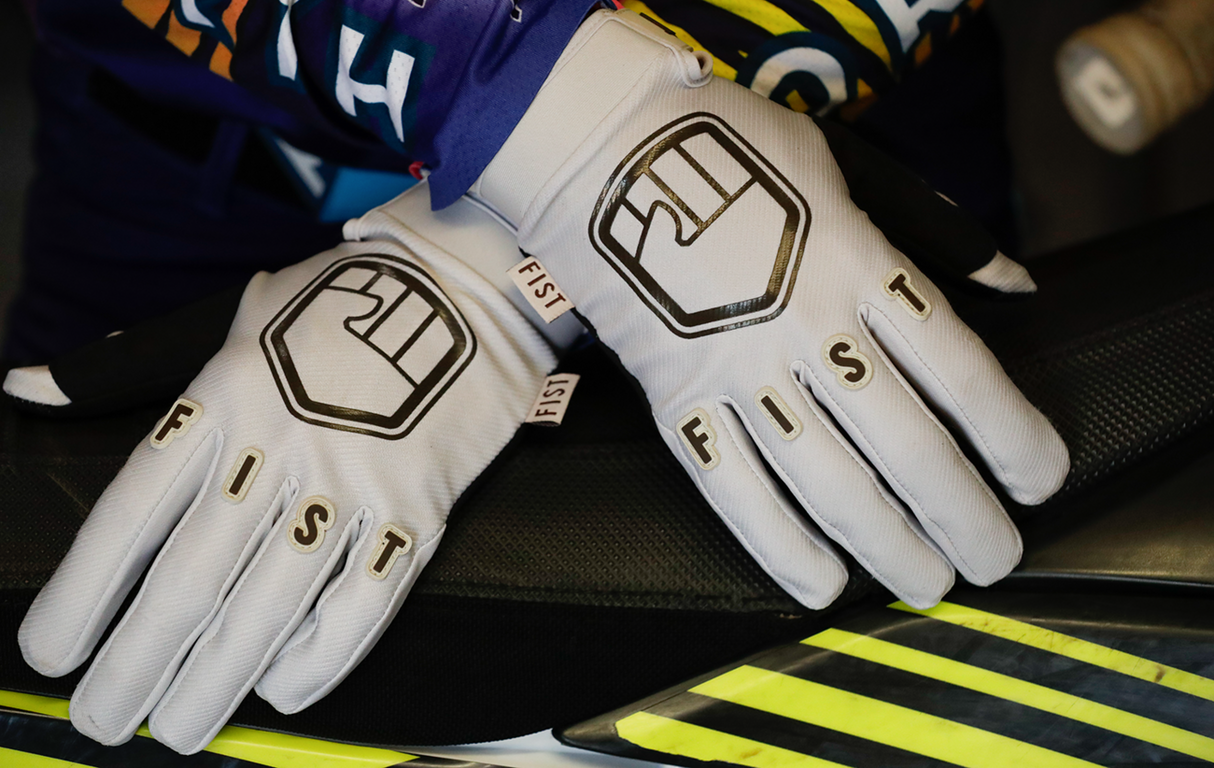 Strapped Stocker Gloves