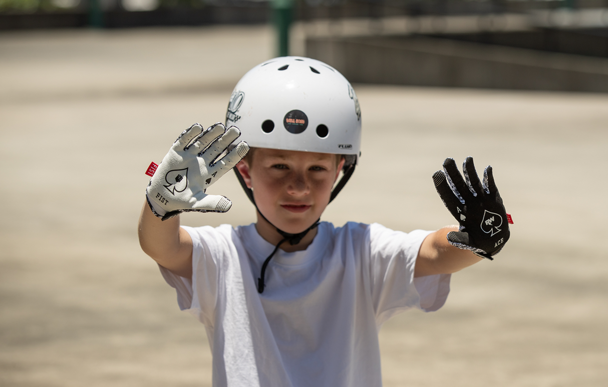 Lil Fists Strapped R-Willy Ace Gloves (Ages 2-8)