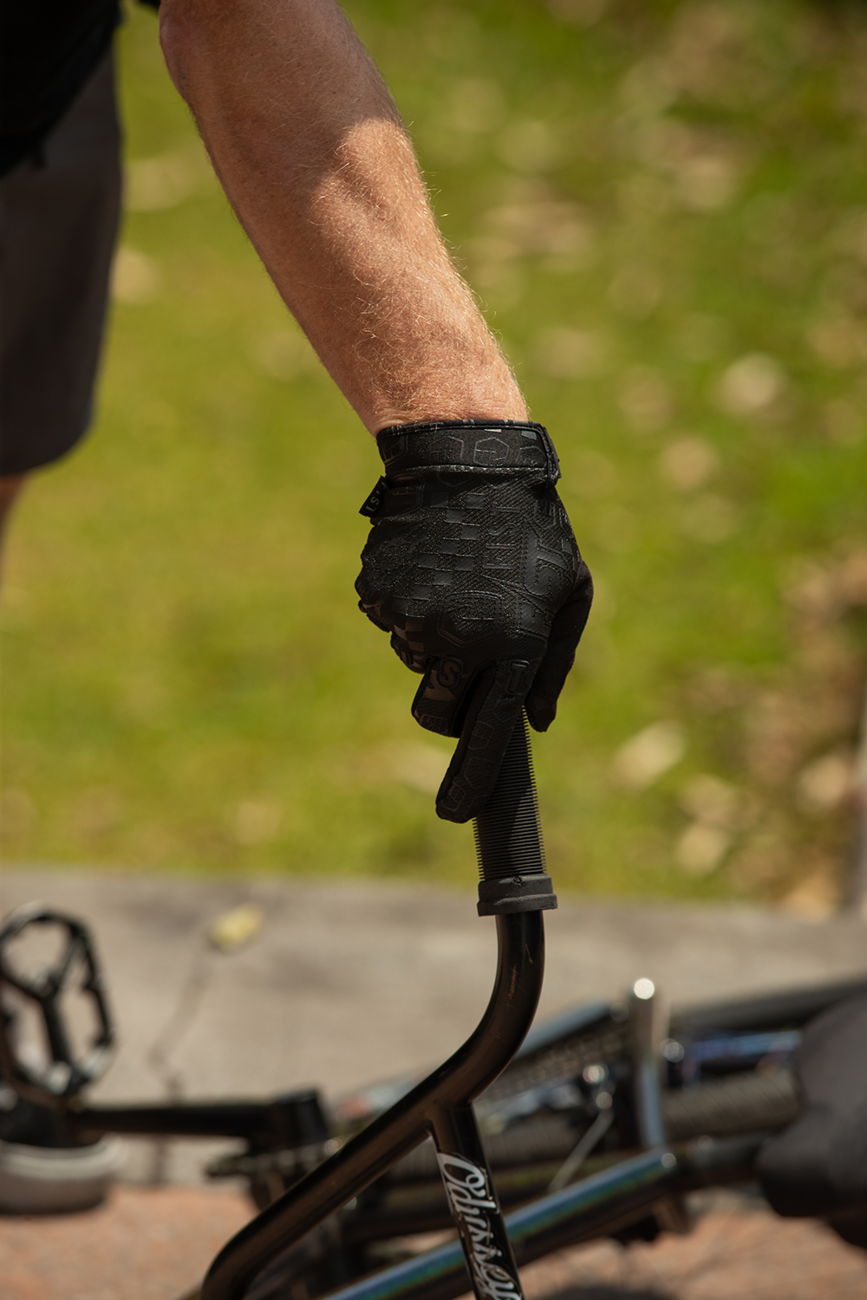 Strapped Smash Forth Gloves