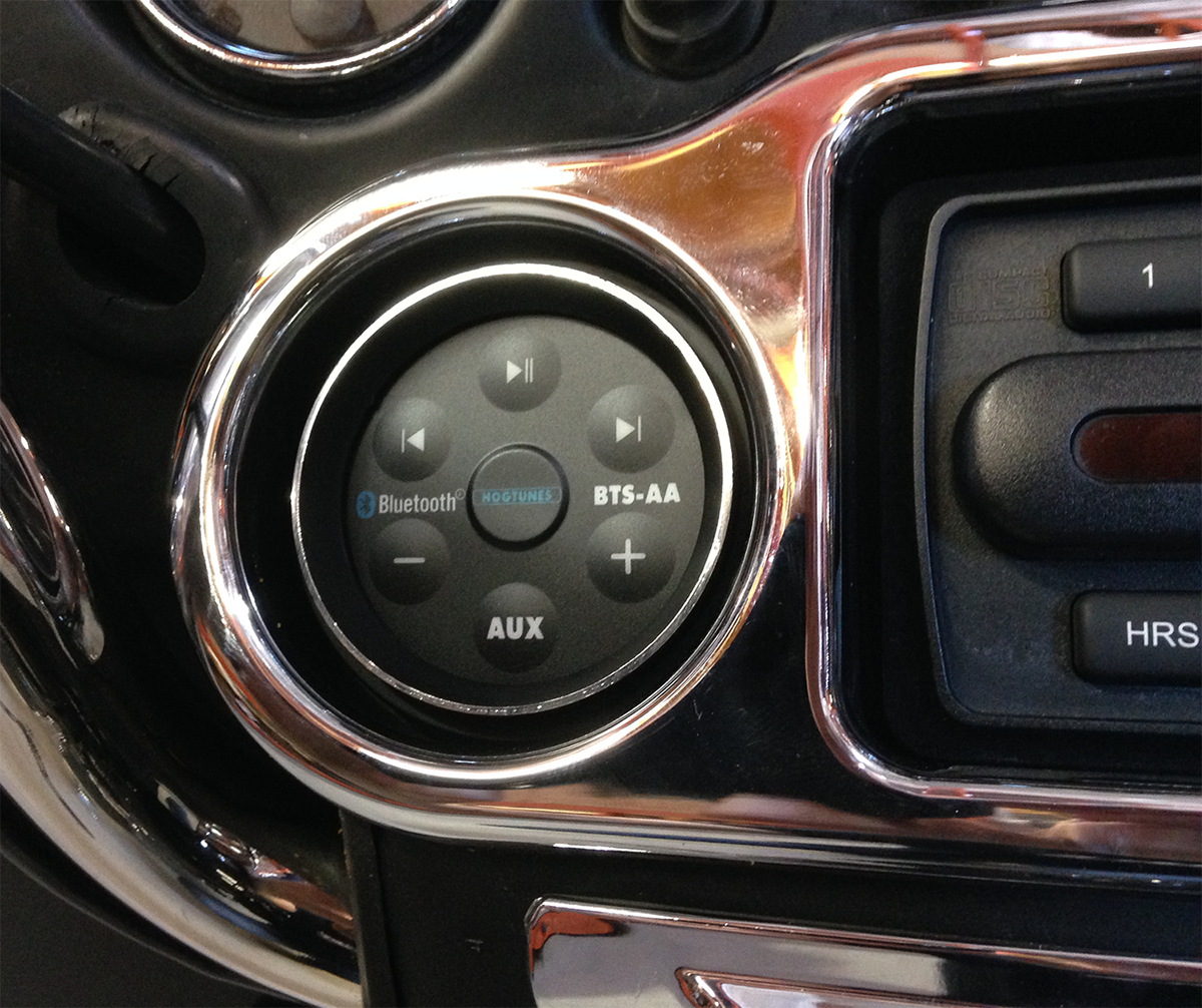 In-Fairing Bluetooth® Music Receiver/Controller