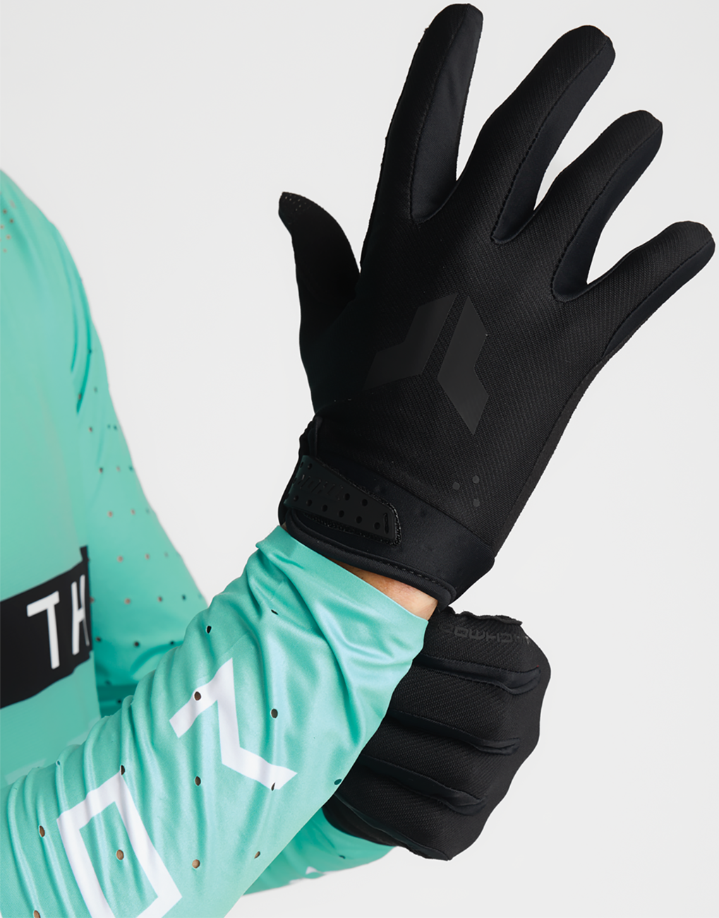 Launchmode Gloves
