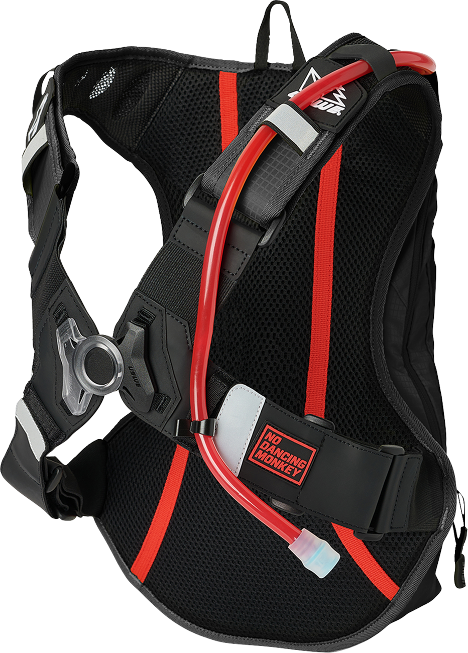 Outlander 9L Hydration Pack