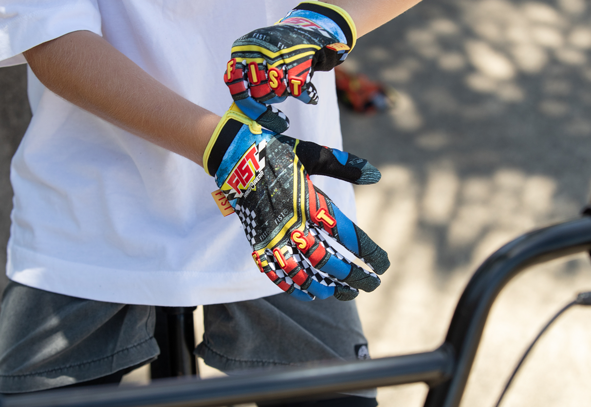 Youth Strapped Speedway Gloves (Ages 8-14)