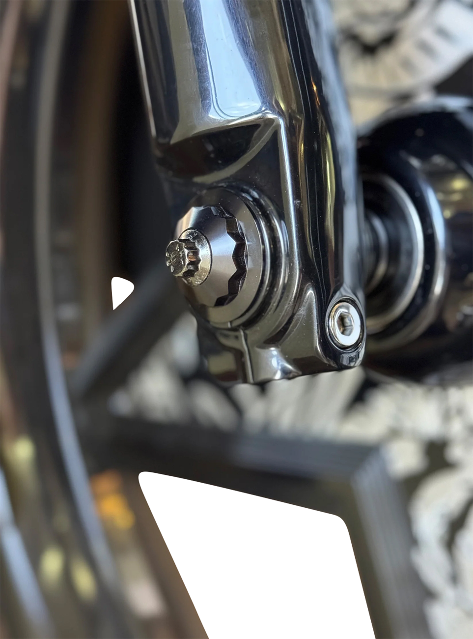 Y-Axle Custom Front Axle Kit with 12 Point Style Axle Cover