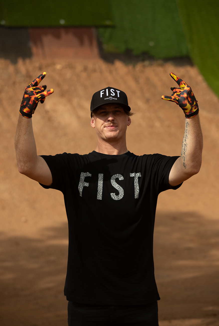 Strapped Stocker Tortoise Gloves