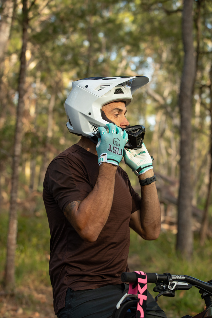 Breezer Ruthless Teal Staple Hot Weather Gloves
