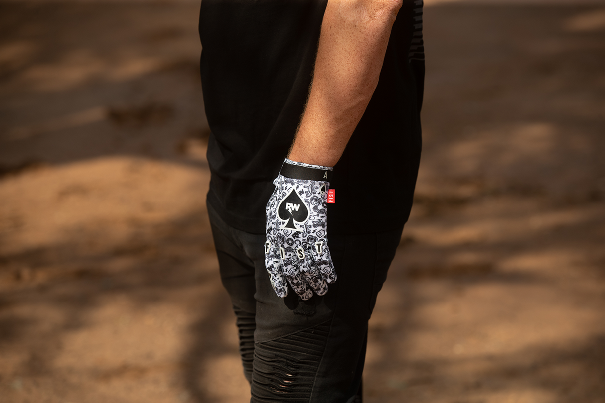 Strapped R-Willy Ace Gloves