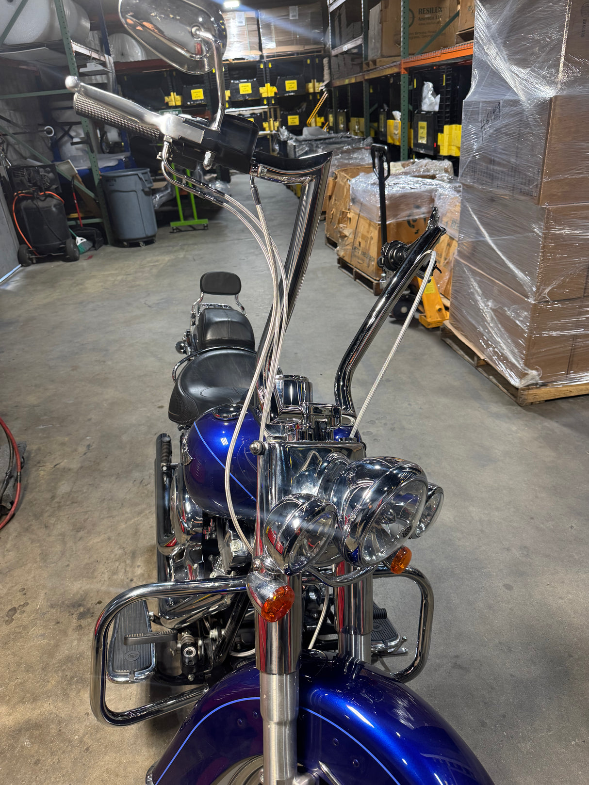 Nomad 16" Chrome