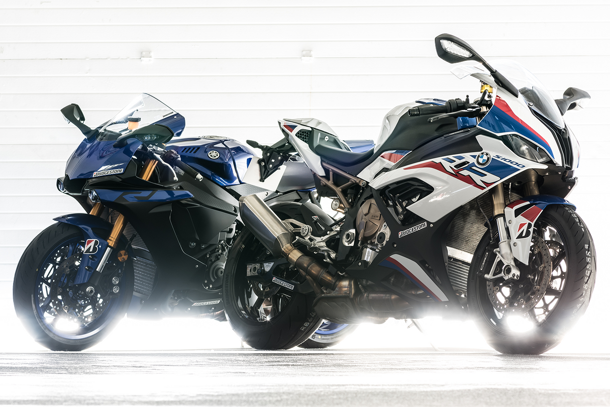 Battlax S22 Hypersport Tire