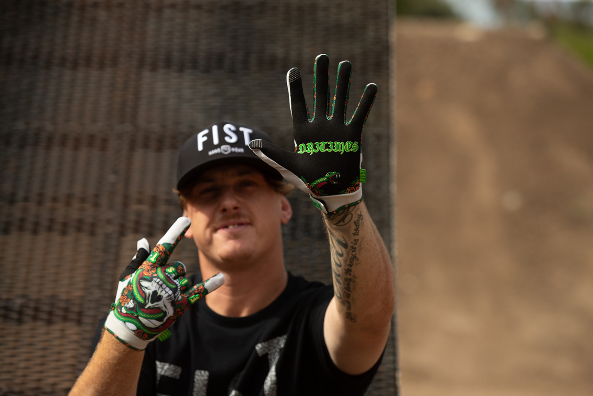 Strapped Poison Gloves