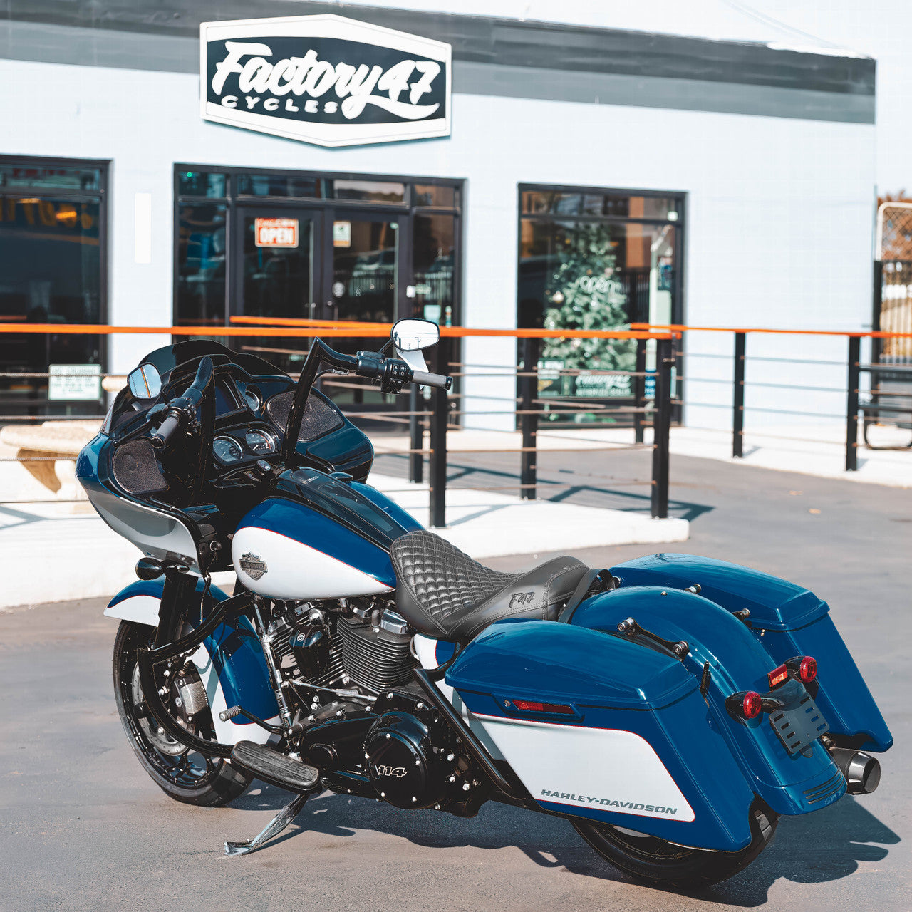 Shield Gloss Black Front Crash Bar for Harley Baggers | Factory 47