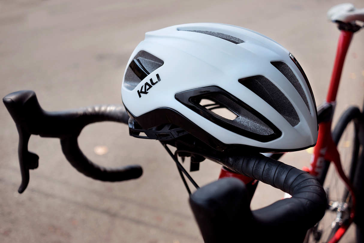Uno Solid Bicycle Helmet
