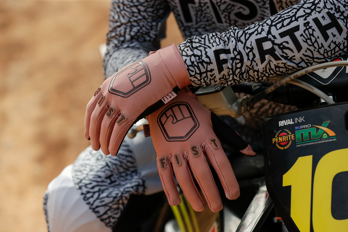 Strapped Earth Stocker Gloves