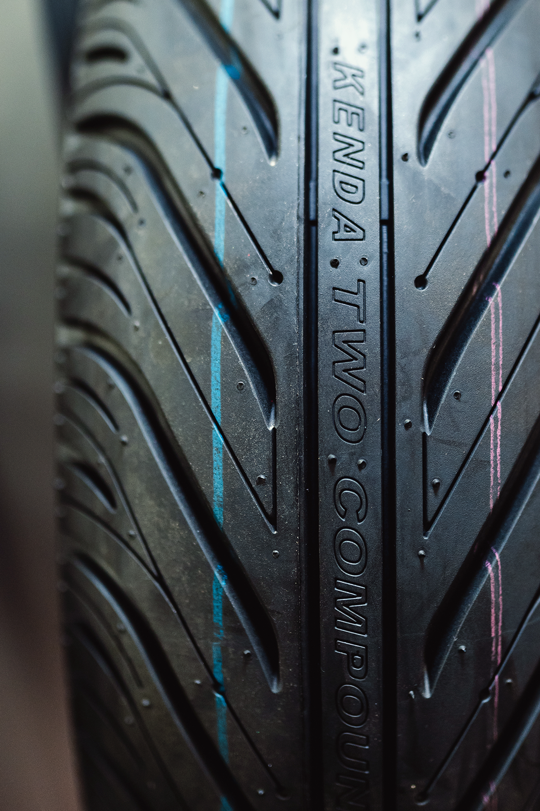 K6022 Kozmik Tire