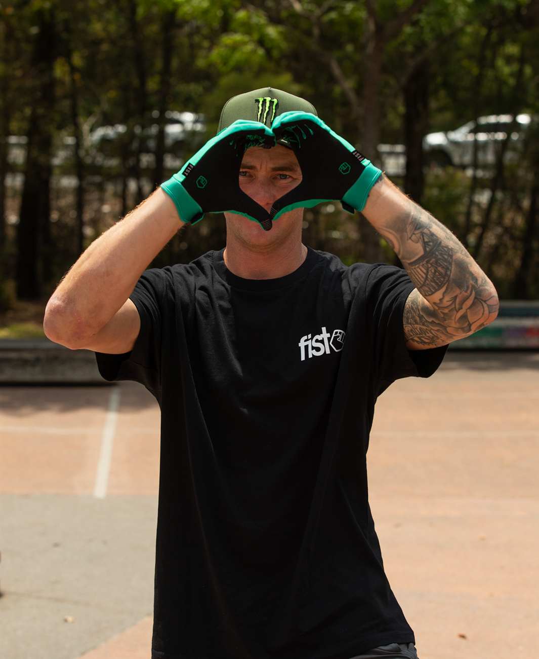 Strapped Stocker Jade Gloves
