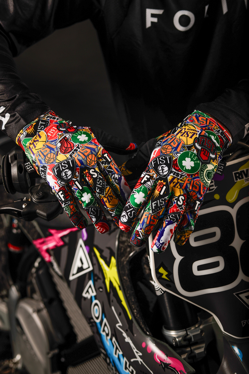 Strapped Hard Court Gloves