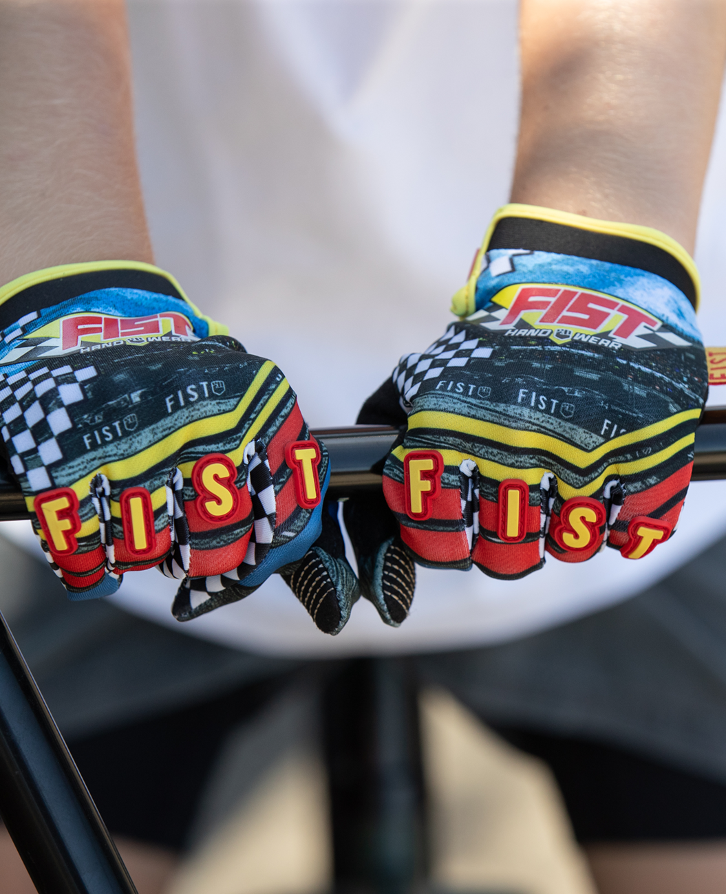 Youth Strapped Speedway Gloves (Ages 8-14)