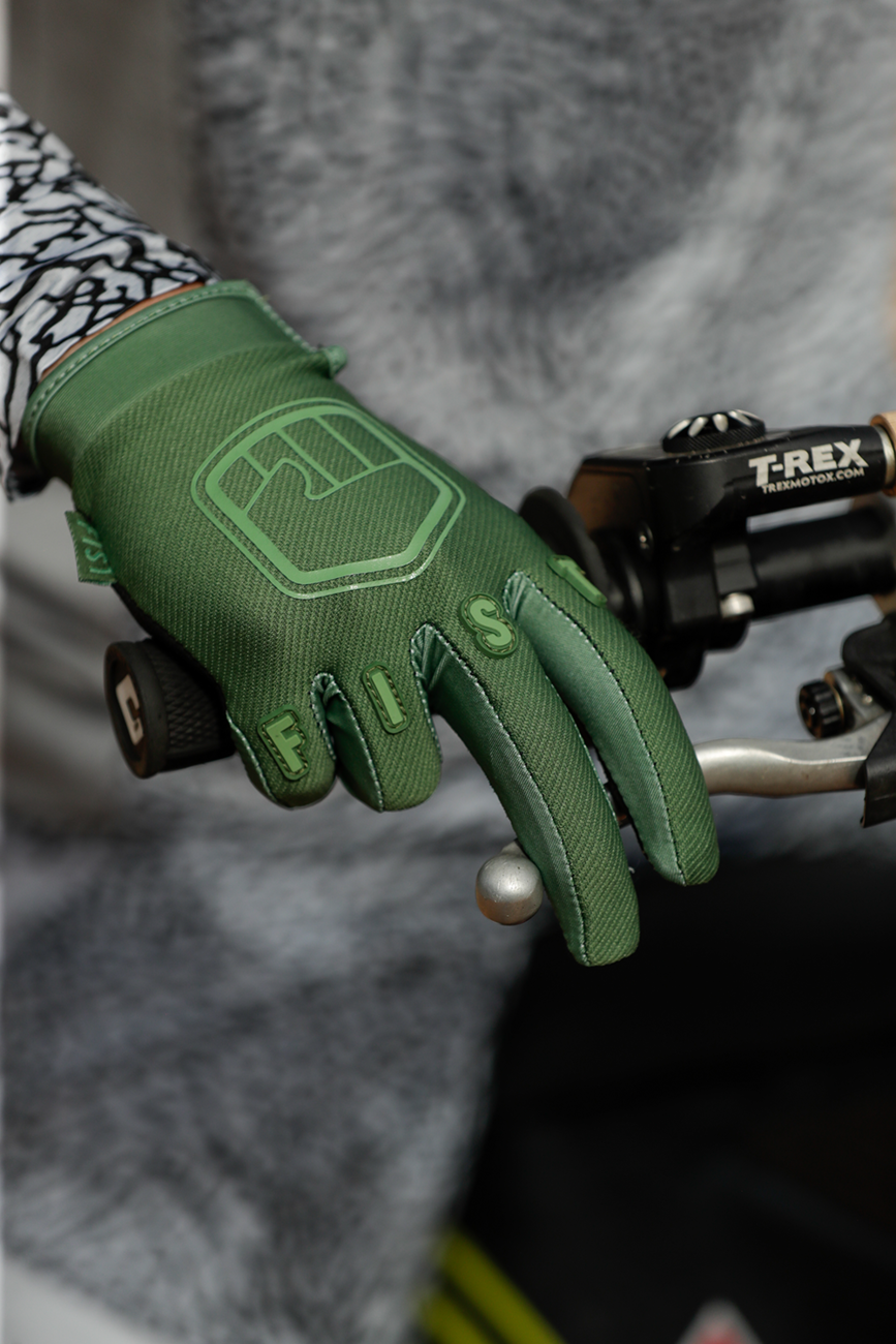 Strapped Earth Stocker Gloves