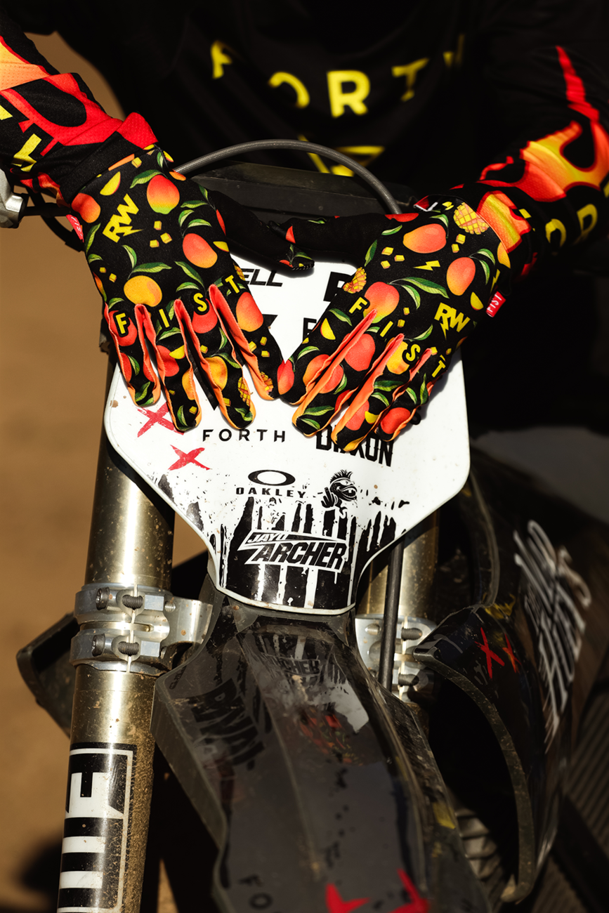 Strapped R-Willy Red Label Mango Madness Gloves