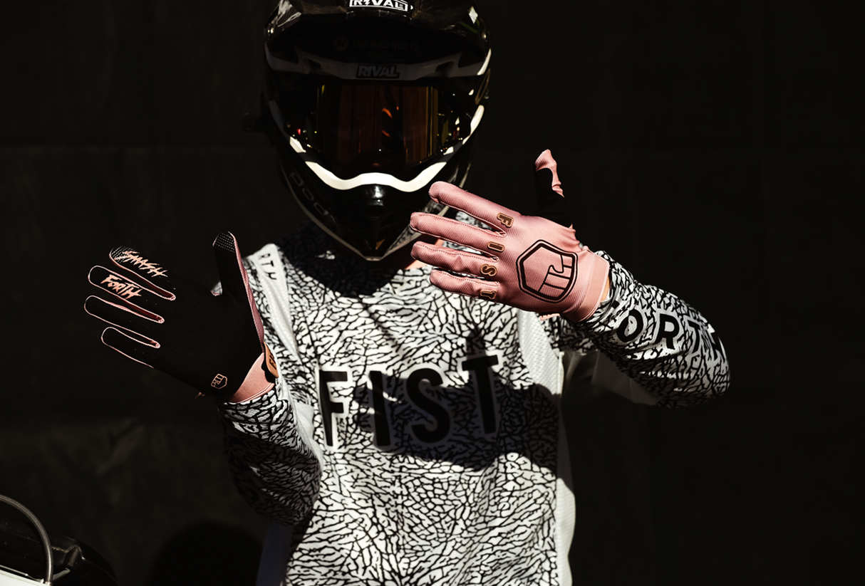Strapped Earth Stocker Gloves