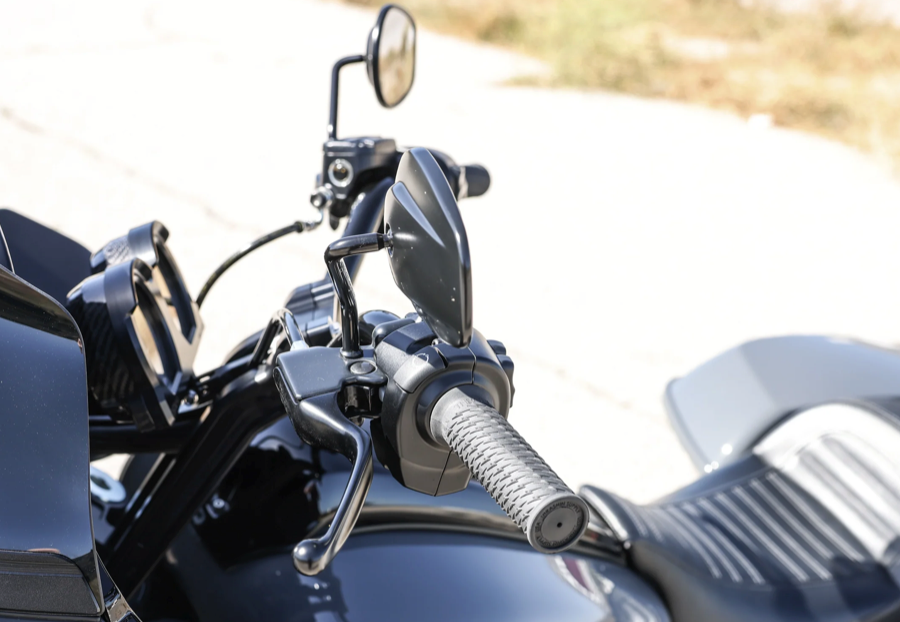 Thrashin Bolt Grips