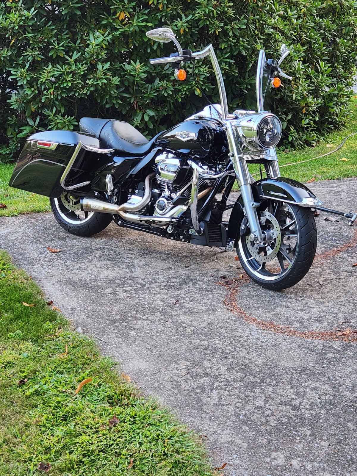 Shield Chrome Front Crash Bar for Harley Baggers | Factory 47